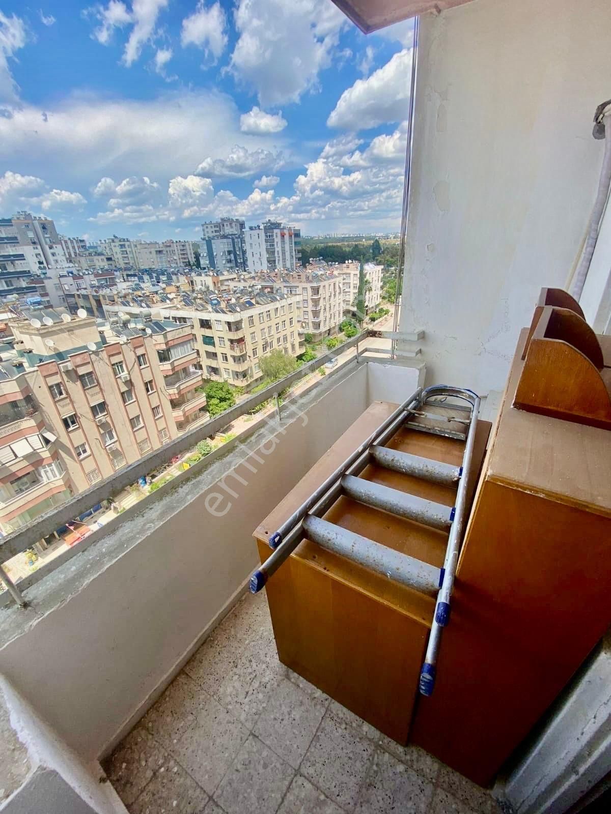 Beyaz Evler Mahallesi Eşyalı Daire Geniş Oturumlu Balkonlu 2+1 - Görsel 2