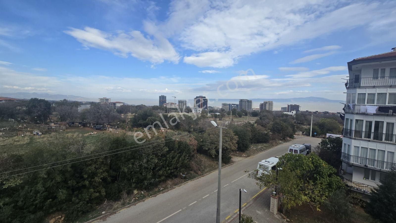 Başkarcı Kazanoğlu Sitesinde Harika Manzaralı 3+1 165m² Arakat - Görsel 11