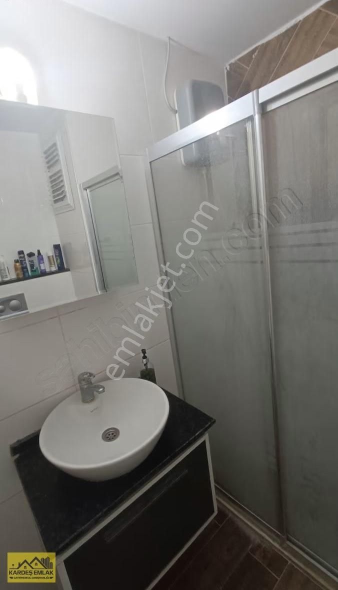 Kardes Emlaktan Stadyum Civari Cadde Üzeri Eşyalı Havuzlu 1+1 - Görsel 15