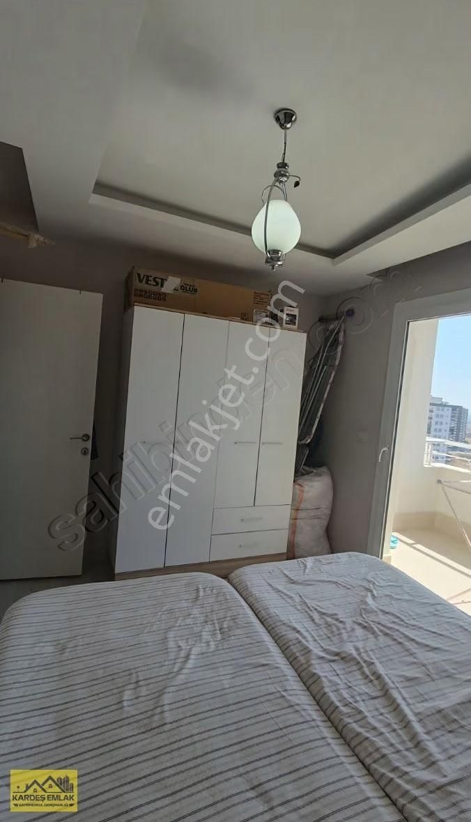 Kardes Emlaktan Stadyum Civari Cadde Üzeri Eşyalı Havuzlu 1+1 - Görsel 12