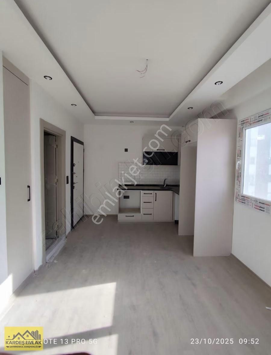 Kardeş Emlak'tan Gelincik Caddesinde Hasarsız İskanlı Sıfır 1+1 - Görsel 7
