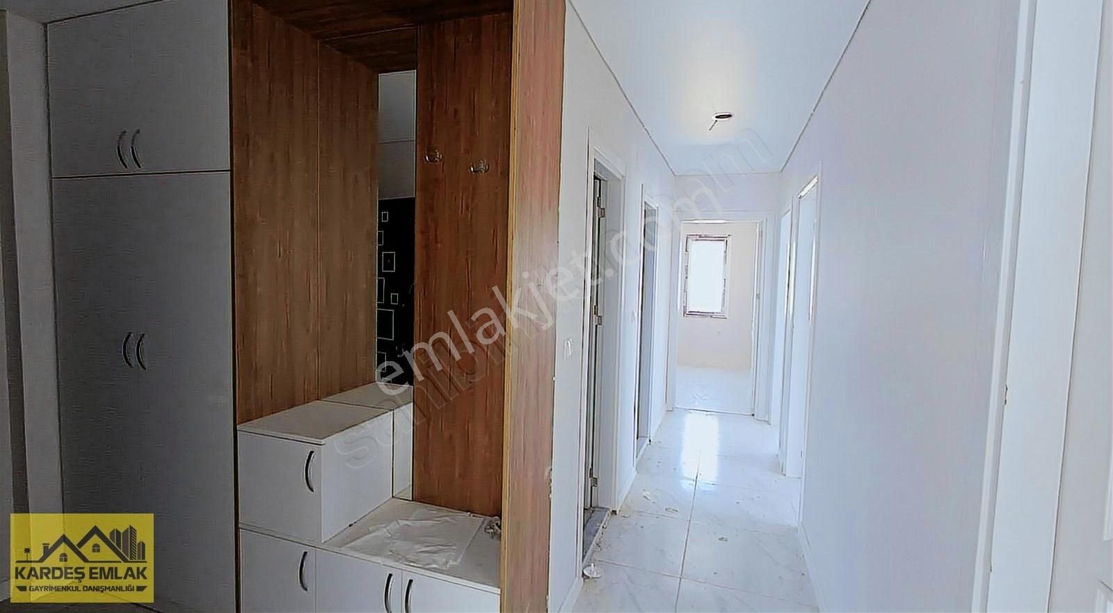 Kardeş Emlaktan Carkiparede Soulmate Kavşağında 3+1 K.mutfak - Görsel 4