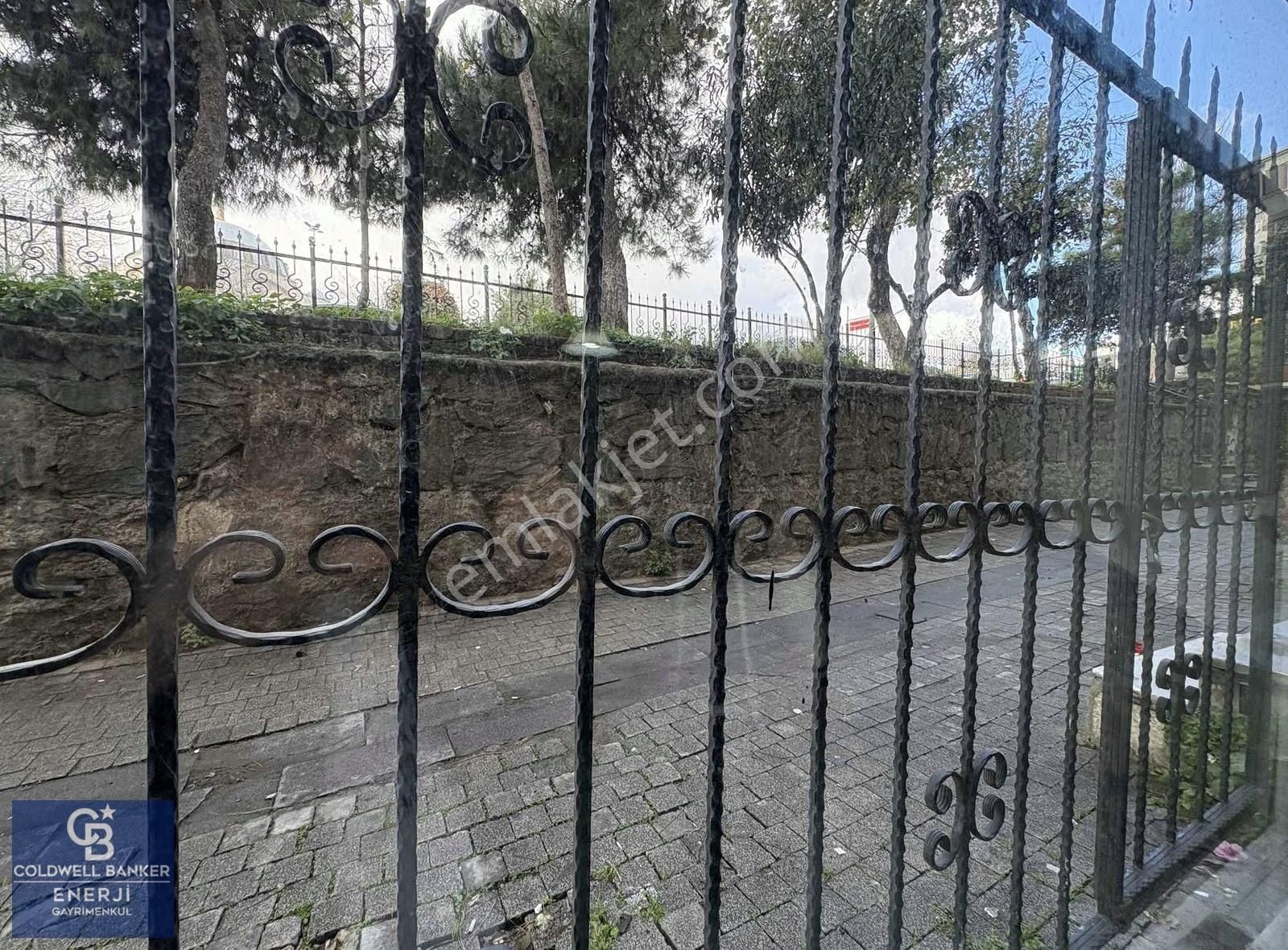 Fatih'te Mihrimah Sultan Camii Karşısında Cadde Üstü Daire - Görsel 6