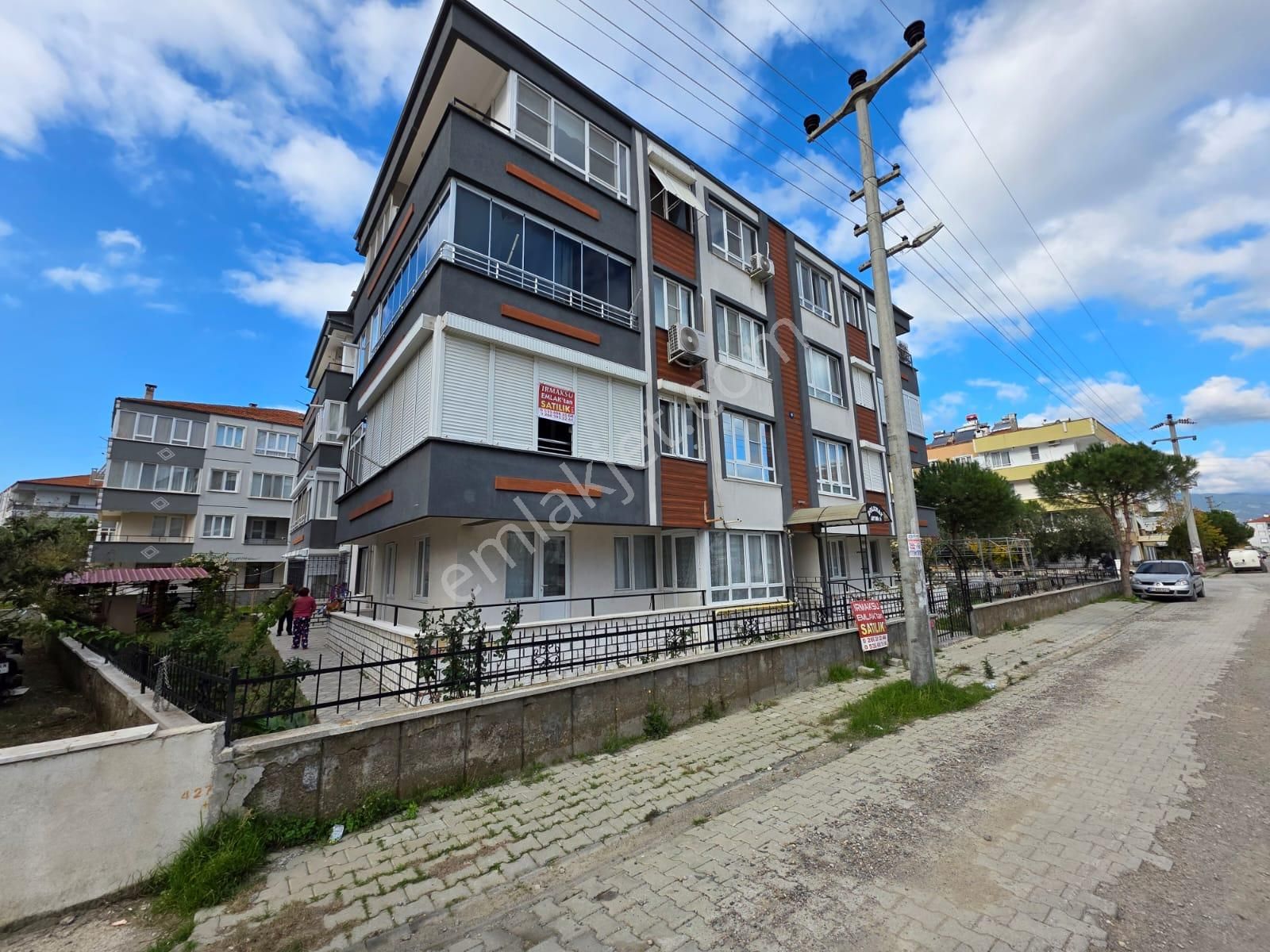 Irmaksudan Yetkili Altınkum Da Doğalgazlı Ayrı Mutfak Ön Cephe 2+1 Daire