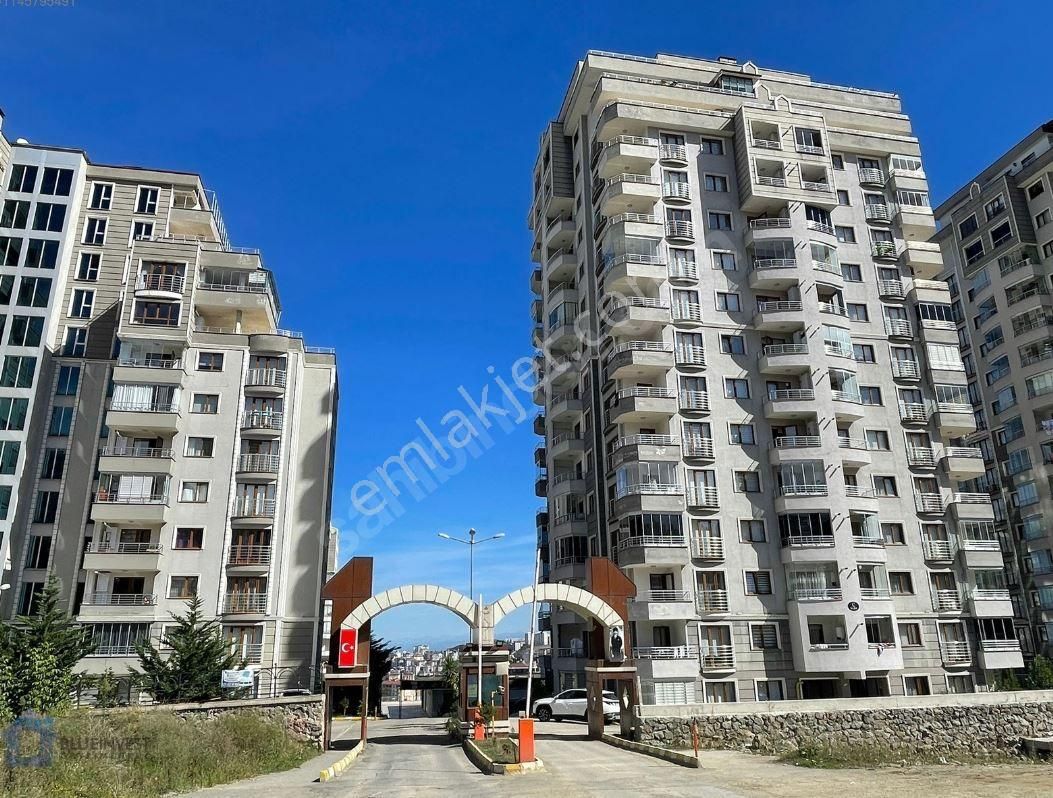 Trabzon Ortahisar Çukurçayır 1001 Evler 4+1 Satılık Konut