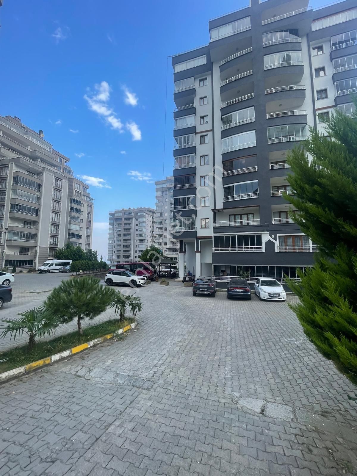 Trabzon Ortahisar Çukurçayır 1001 Evler 4+1 Satılık Konut - Görsel 2