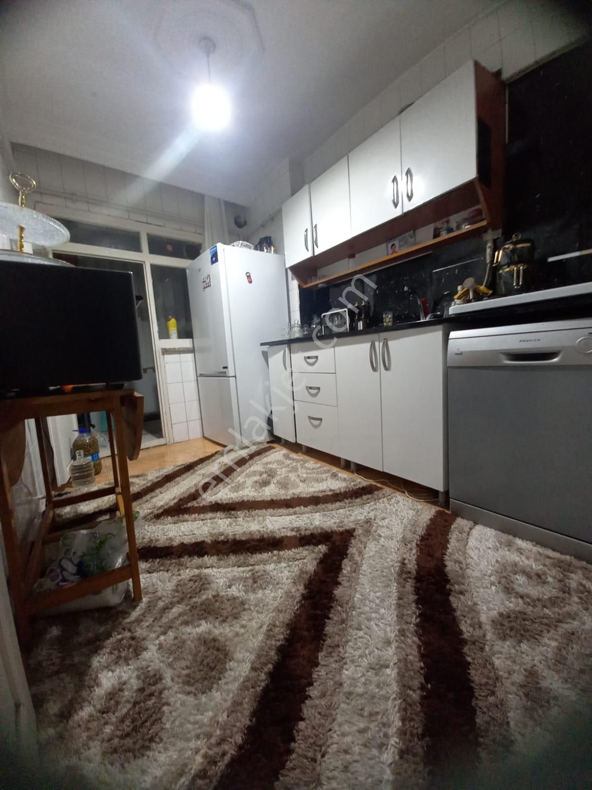 Bahçelievler Cumhuriyet Mahallesi 27 Yıllık Binada 3+1 125 M2 5.kat Asansörsüz Hisseli Satılık Daire - Görsel 16