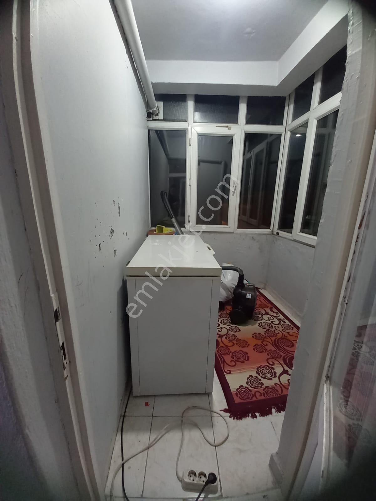 Bahçelievler Cumhuriyet Mahallesi 27 Yıllık Binada 3+1 125 M2 5.kat Asansörsüz Hisseli Satılık Daire - Görsel 6