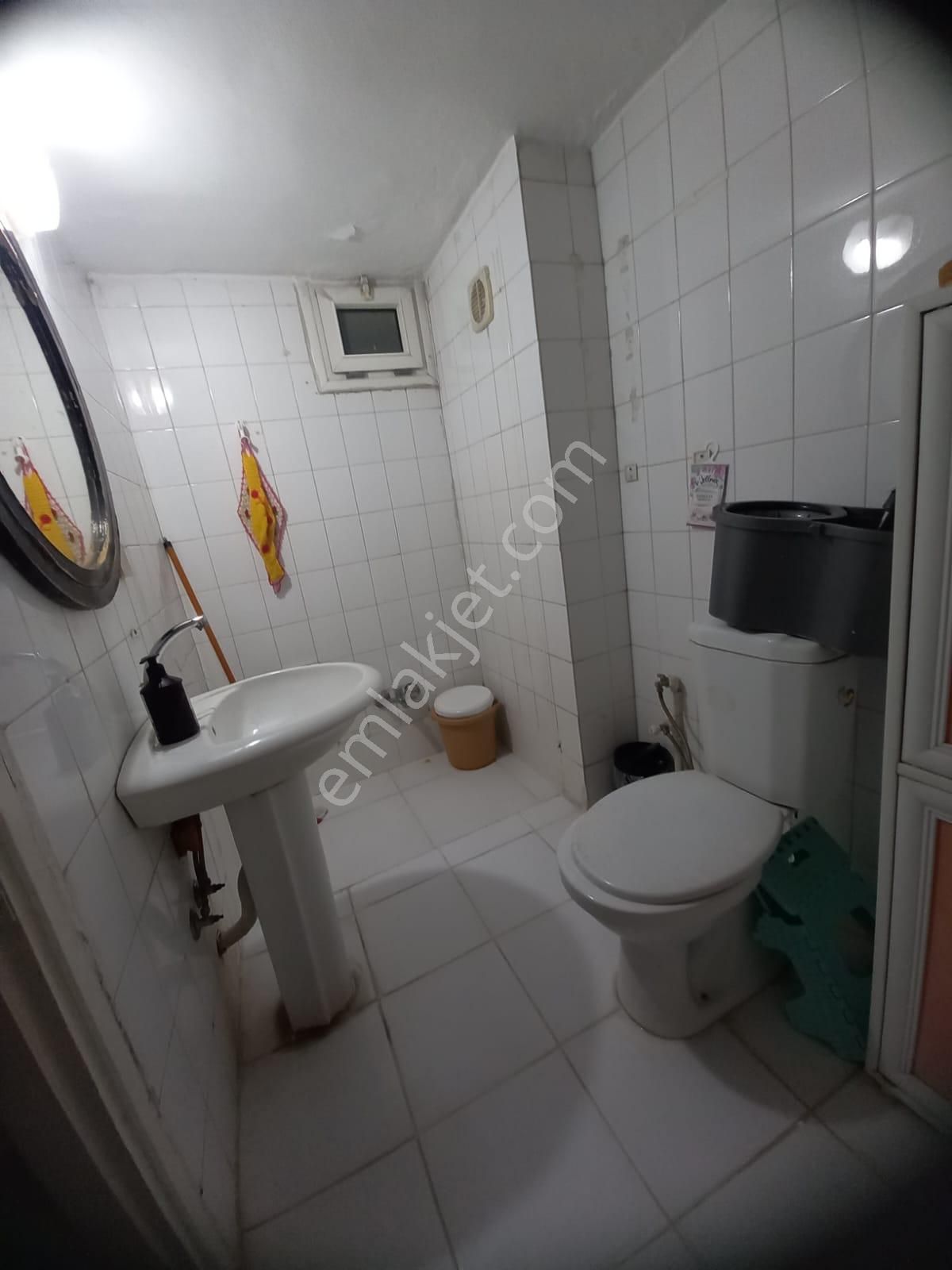 Bahçelievler Cumhuriyet Mahallesi 27 Yıllık Binada 3+1 125 M2 5.kat Asansörsüz Hisseli Satılık Daire - Görsel 14