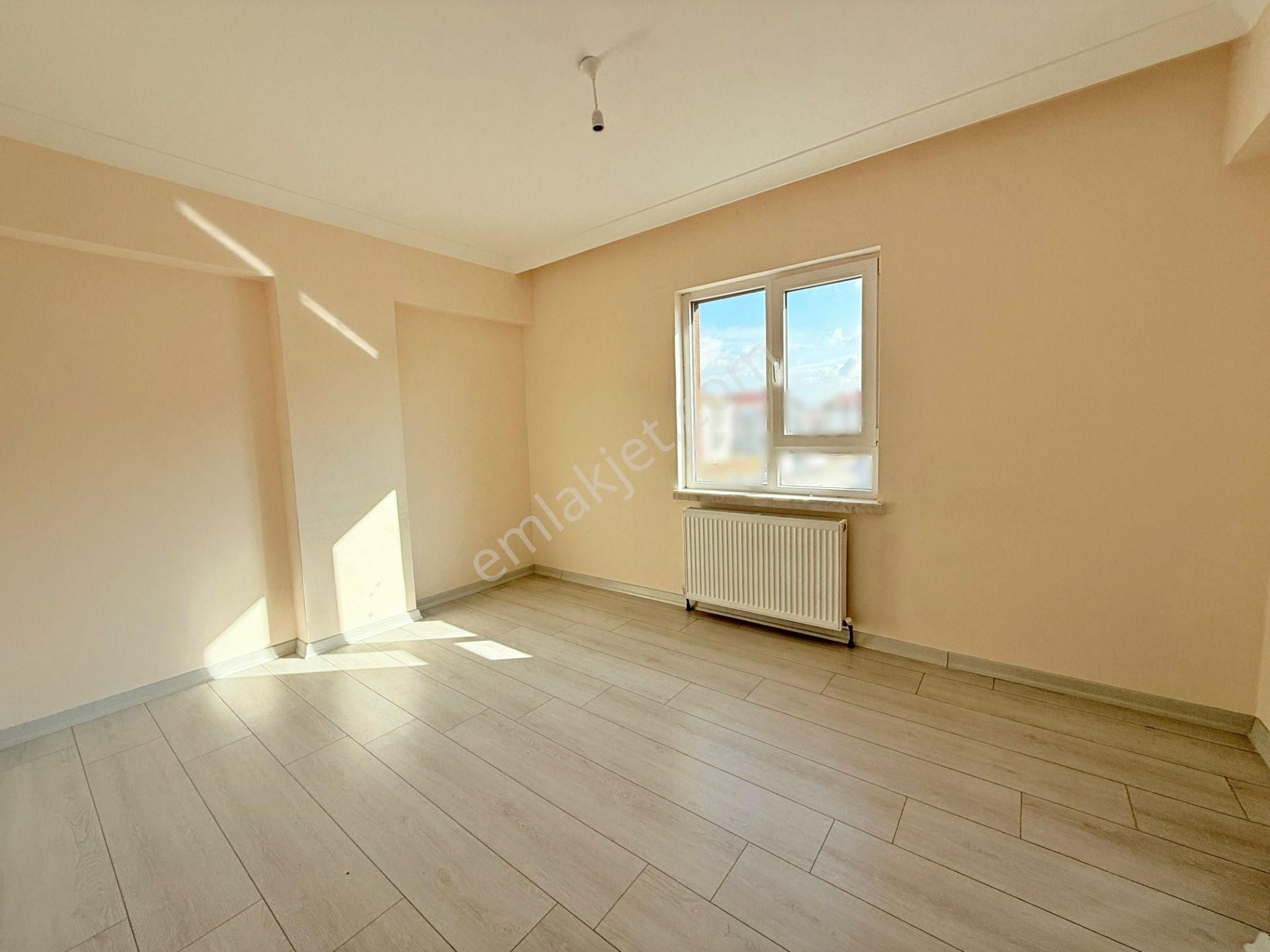 Yıldız'dan Cadde Üstünde Ara Kat Cam Balkonlu Ara Kat Masrafsız 3+1 !!! - Görsel 16