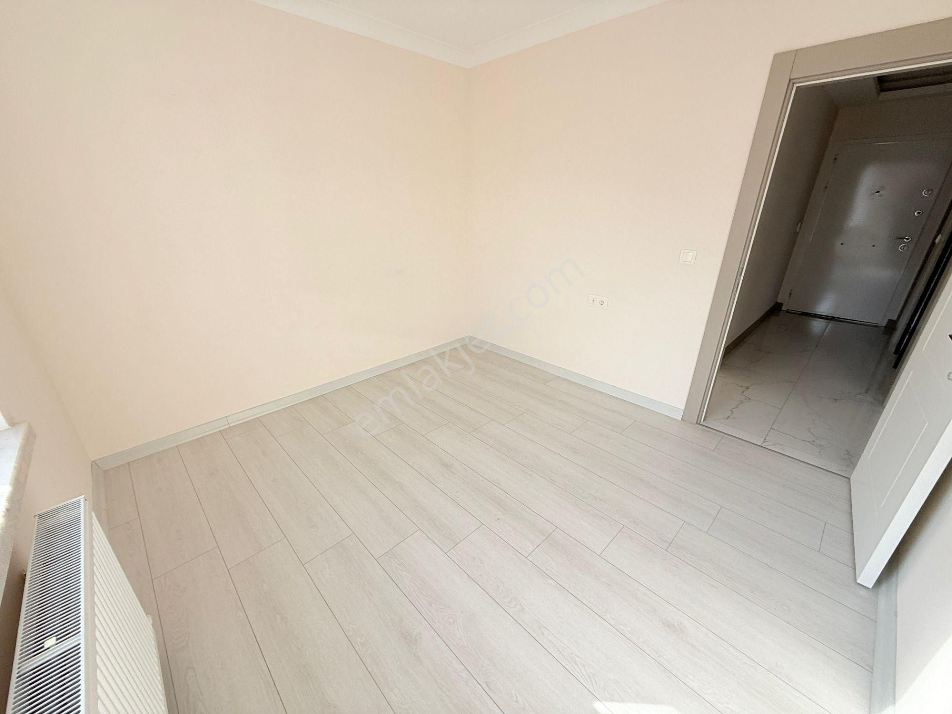 Yıldız'dan Cadde Üstünde Ara Kat Cam Balkonlu Ara Kat Masrafsız 3+1 !!! - Görsel 22