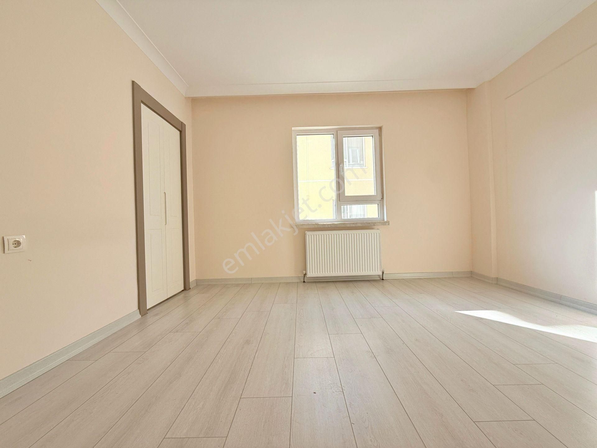 Yıldız'dan Cadde Üstünde Ara Kat Cam Balkonlu Ara Kat Masrafsız 3+1 !!! - Görsel 25