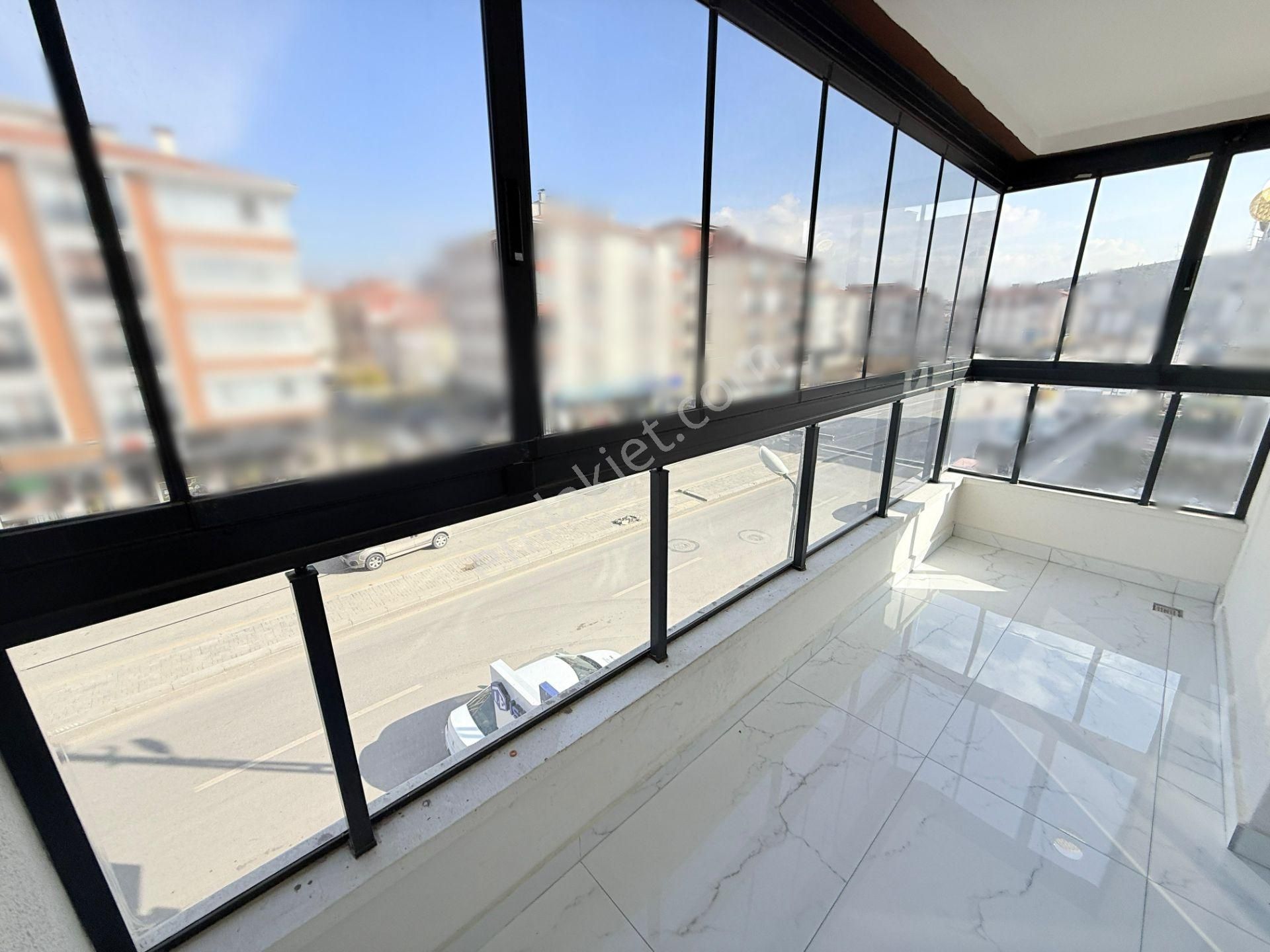 Yıldız'dan Cadde Üstünde Ara Kat Cam Balkonlu Ara Kat Masrafsız 3+1 !!! - Görsel 8