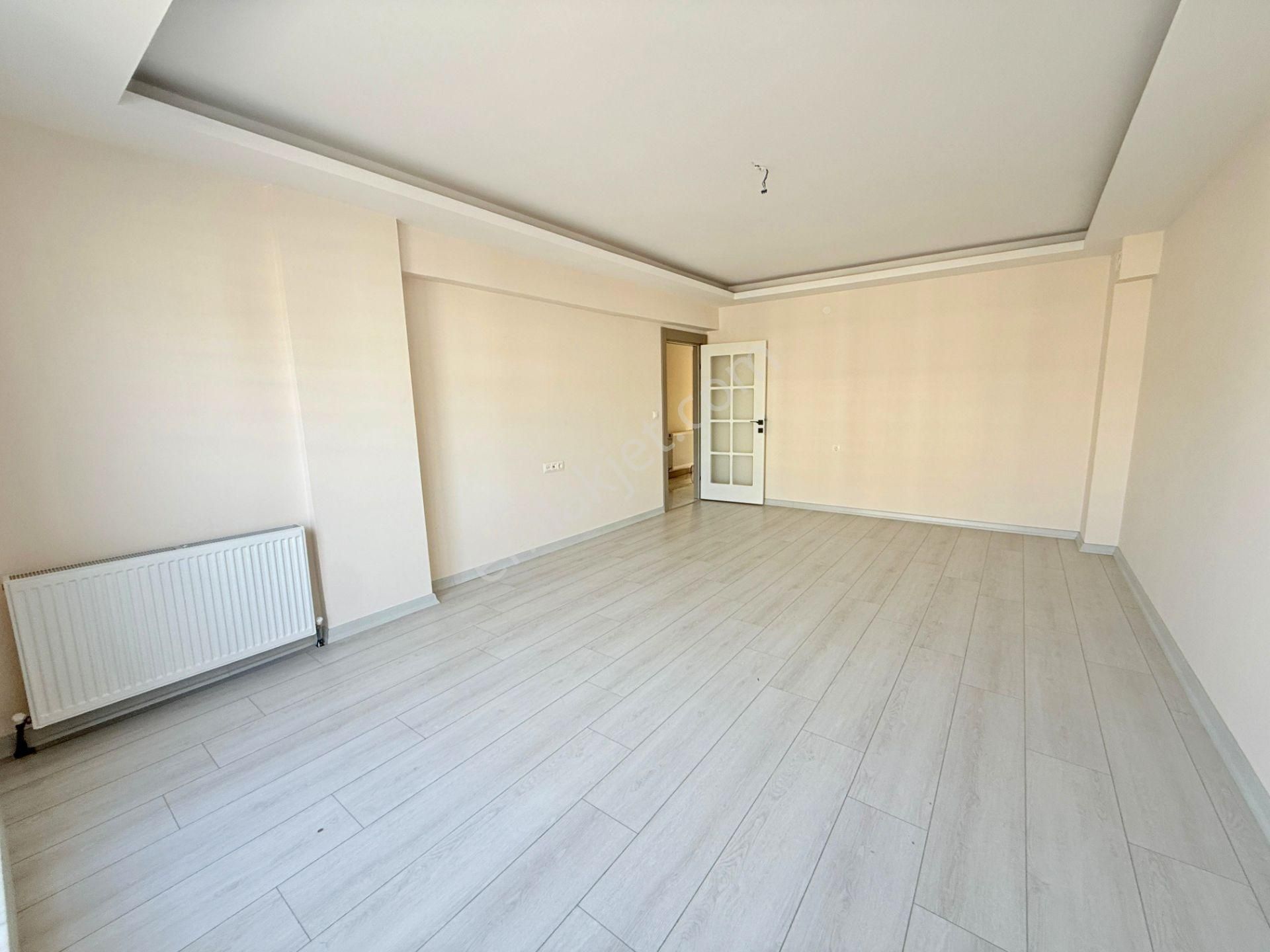 Yıldız'dan Cadde Üstünde Ara Kat Cam Balkonlu Ara Kat Masrafsız 3+1 !!! - Görsel 14