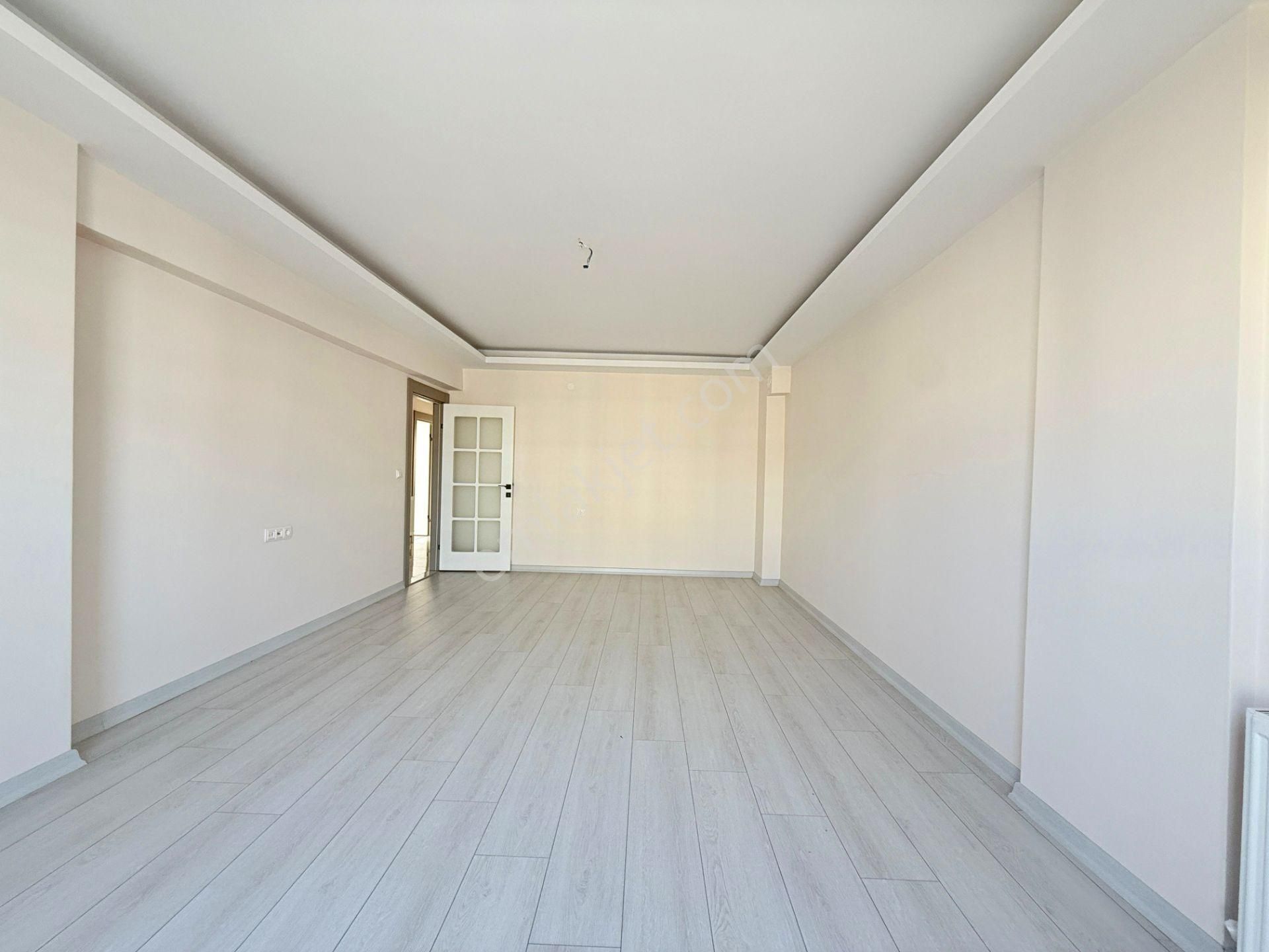 Yıldız'dan Cadde Üstünde Ara Kat Cam Balkonlu Ara Kat Masrafsız 3+1 !!! - Görsel 12