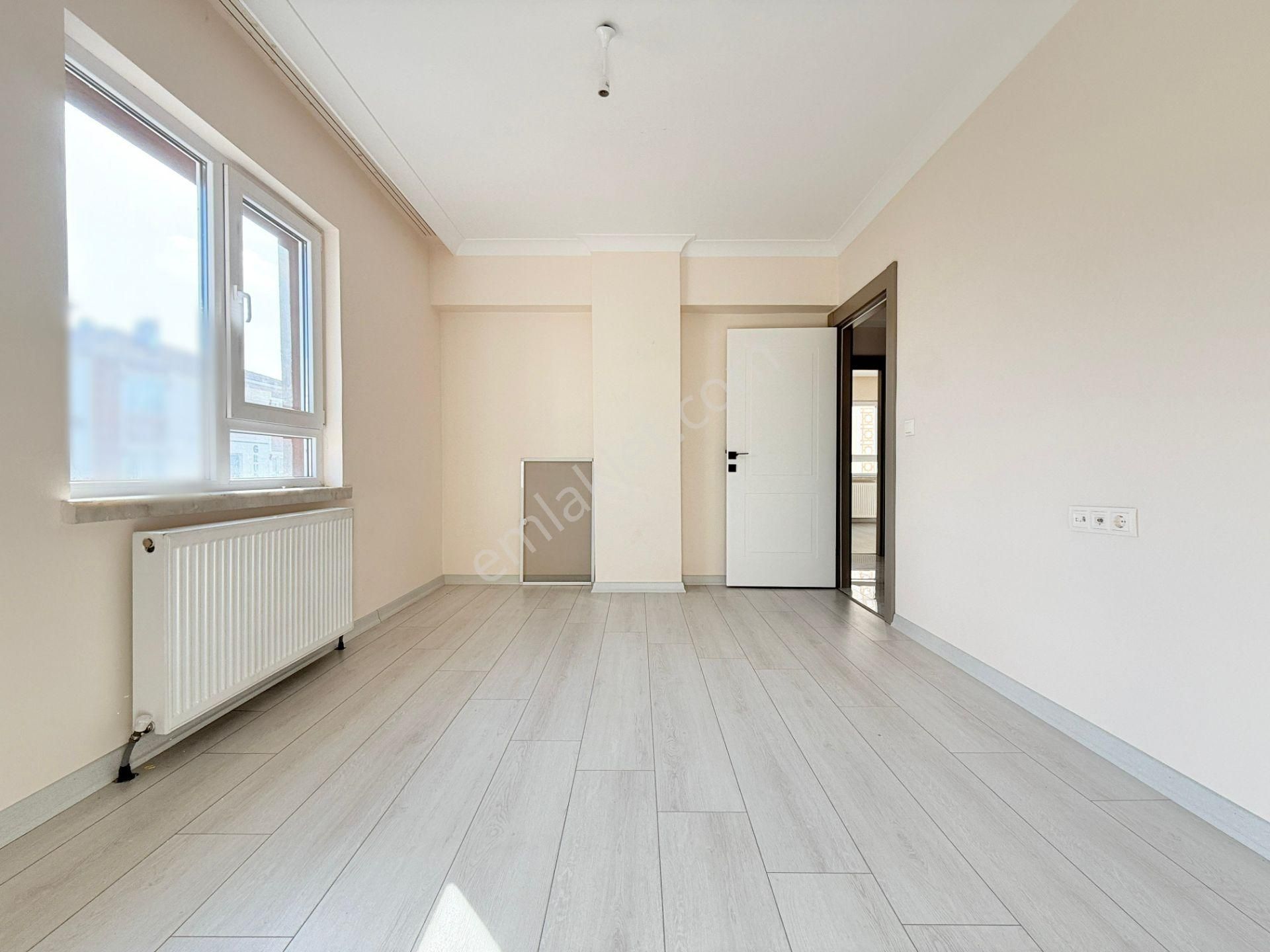 Yıldız'dan Cadde Üstünde Ara Kat Cam Balkonlu Ara Kat Masrafsız 3+1 !!! - Görsel 17