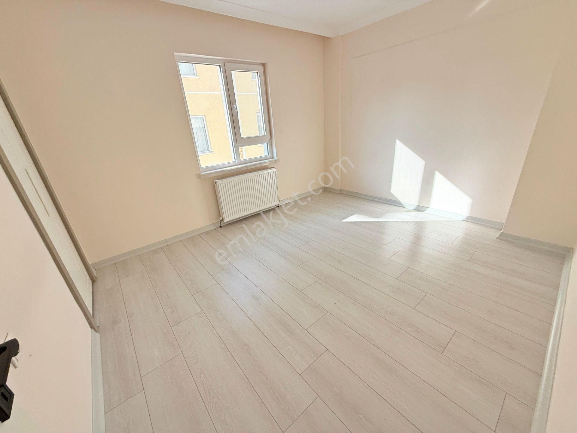 Yıldız'dan Cadde Üstünde Ara Kat Cam Balkonlu Ara Kat Masrafsız 3+1 !!! - Görsel 23