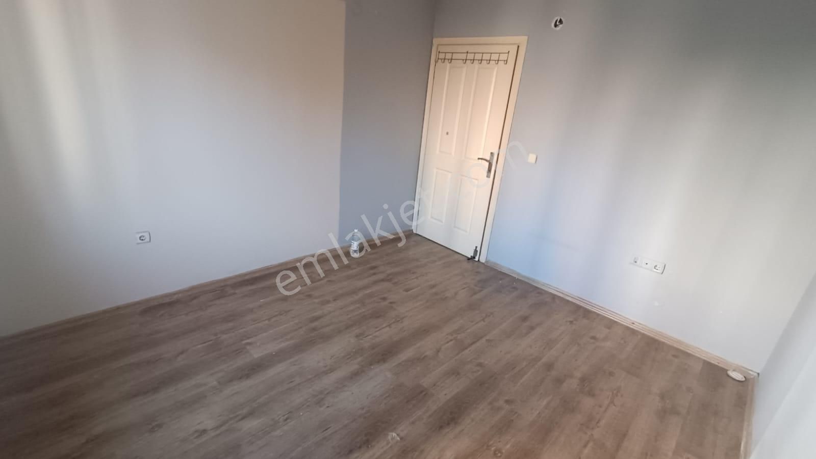 Buhara Okulu Civarı 3+1 Kapalı Mutfak 6 Katlının 2.katı Demir Şebekeli Cazip Satılık Daire - Görsel 22