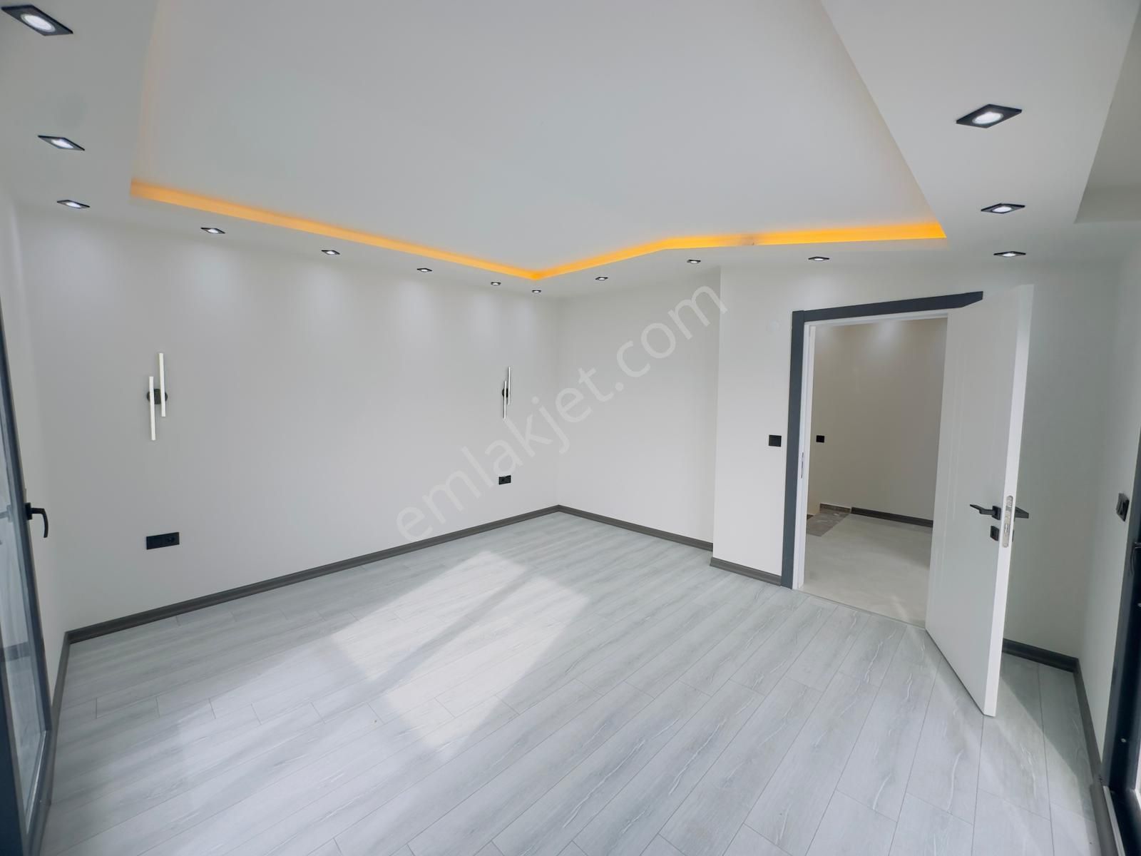 Hisar Mahallesin'de 3+1 Müstakil Havuzlu Tripleks Villa - Görsel 2