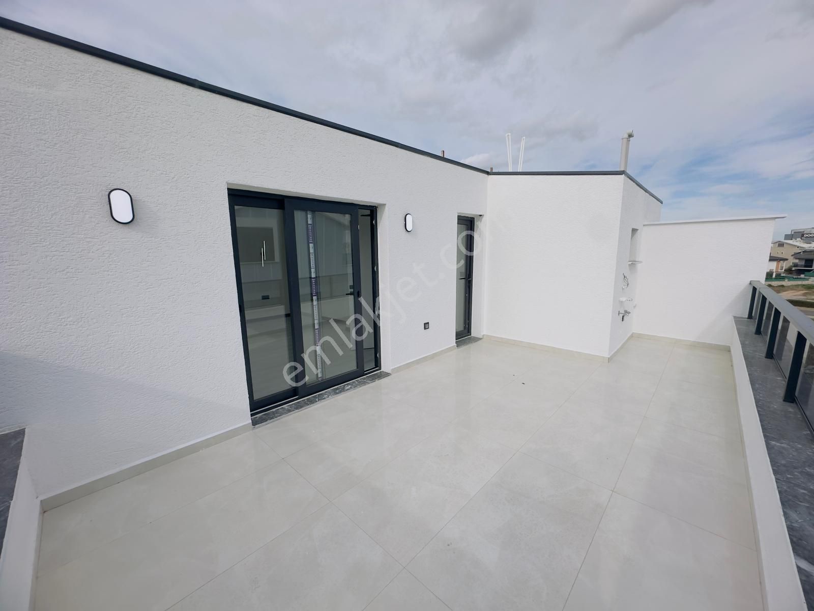 Hisar Mahallesin'de 3+1 Müstakil Havuzlu Tripleks Villa - Görsel 22