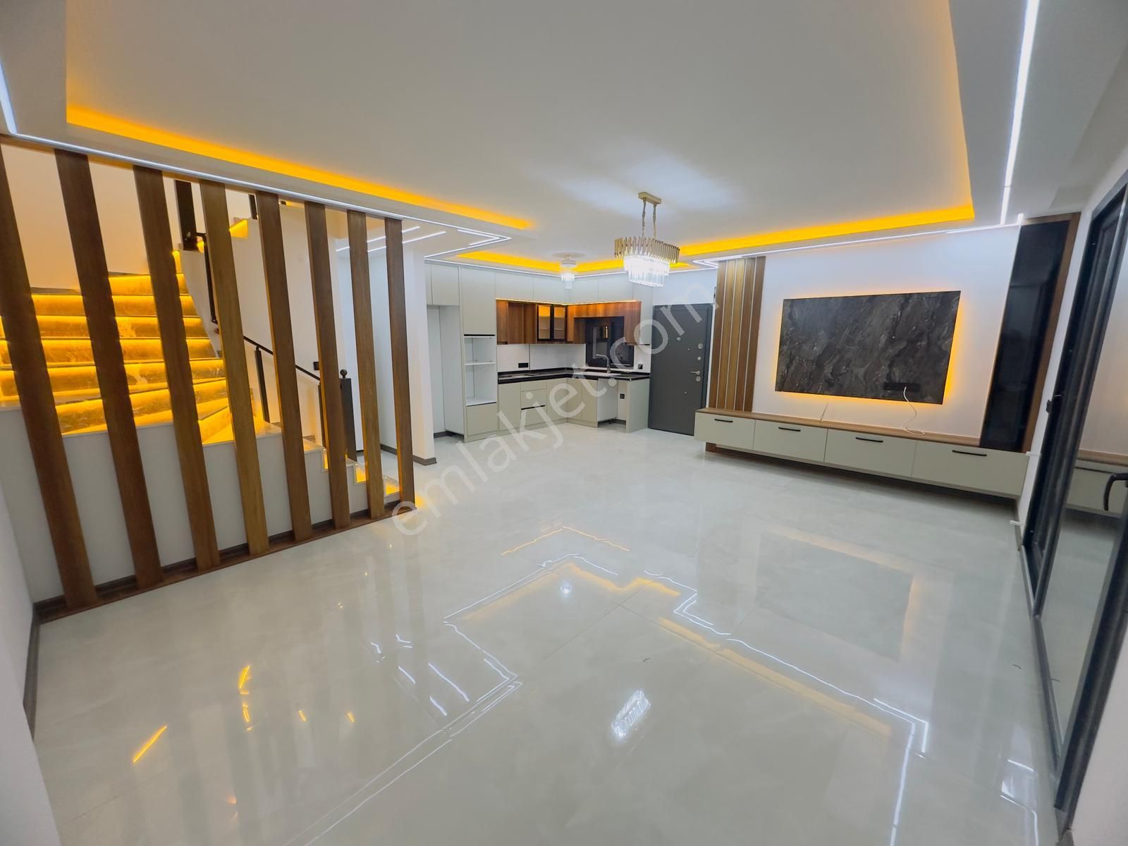 Hisar Mahallesin'de 3+1 Müstakil Havuzlu Tripleks Villa - Görsel 8