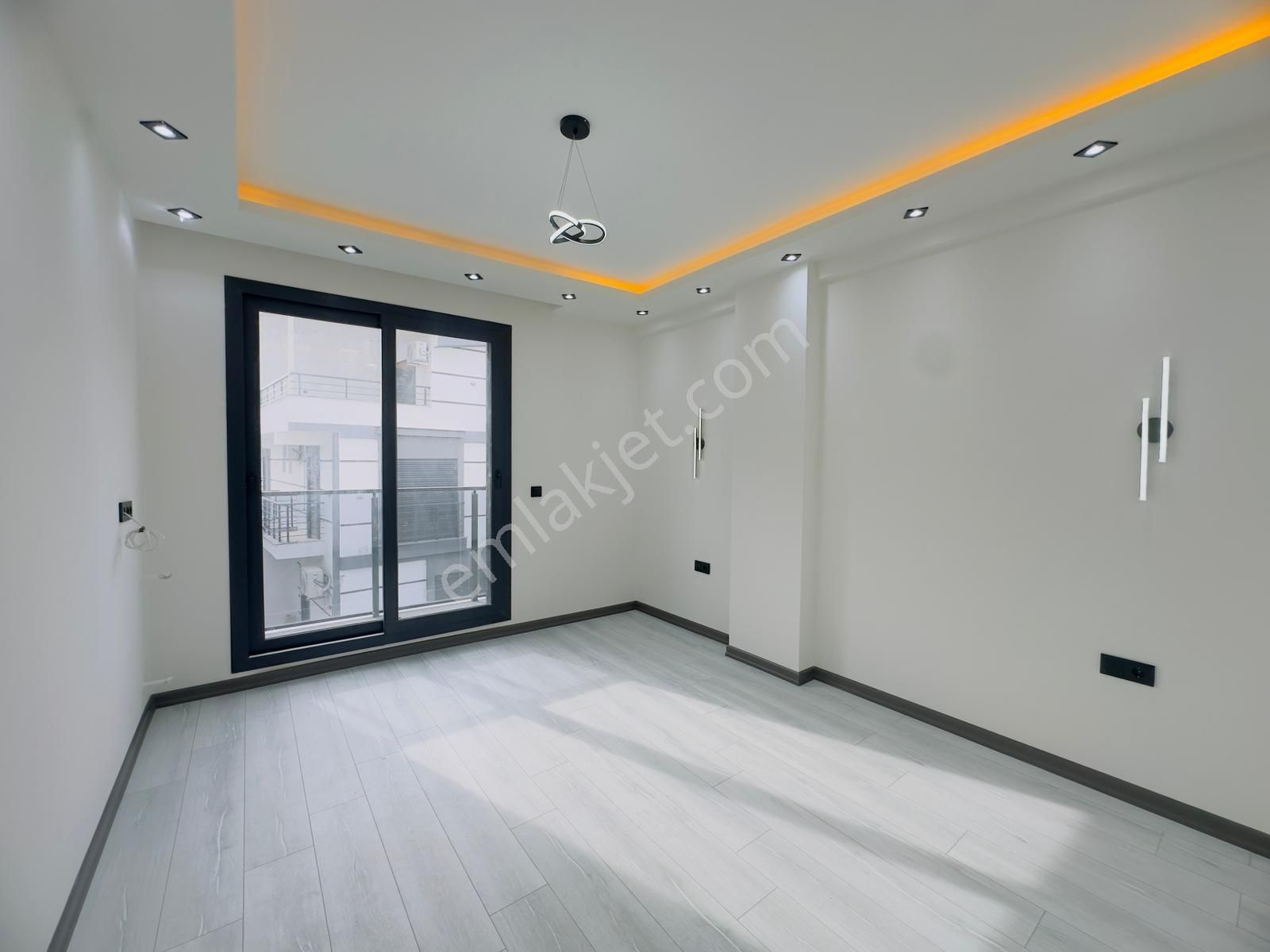 Hisar Mahallesin'de 3+1 Müstakil Havuzlu Tripleks Villa - Görsel 17