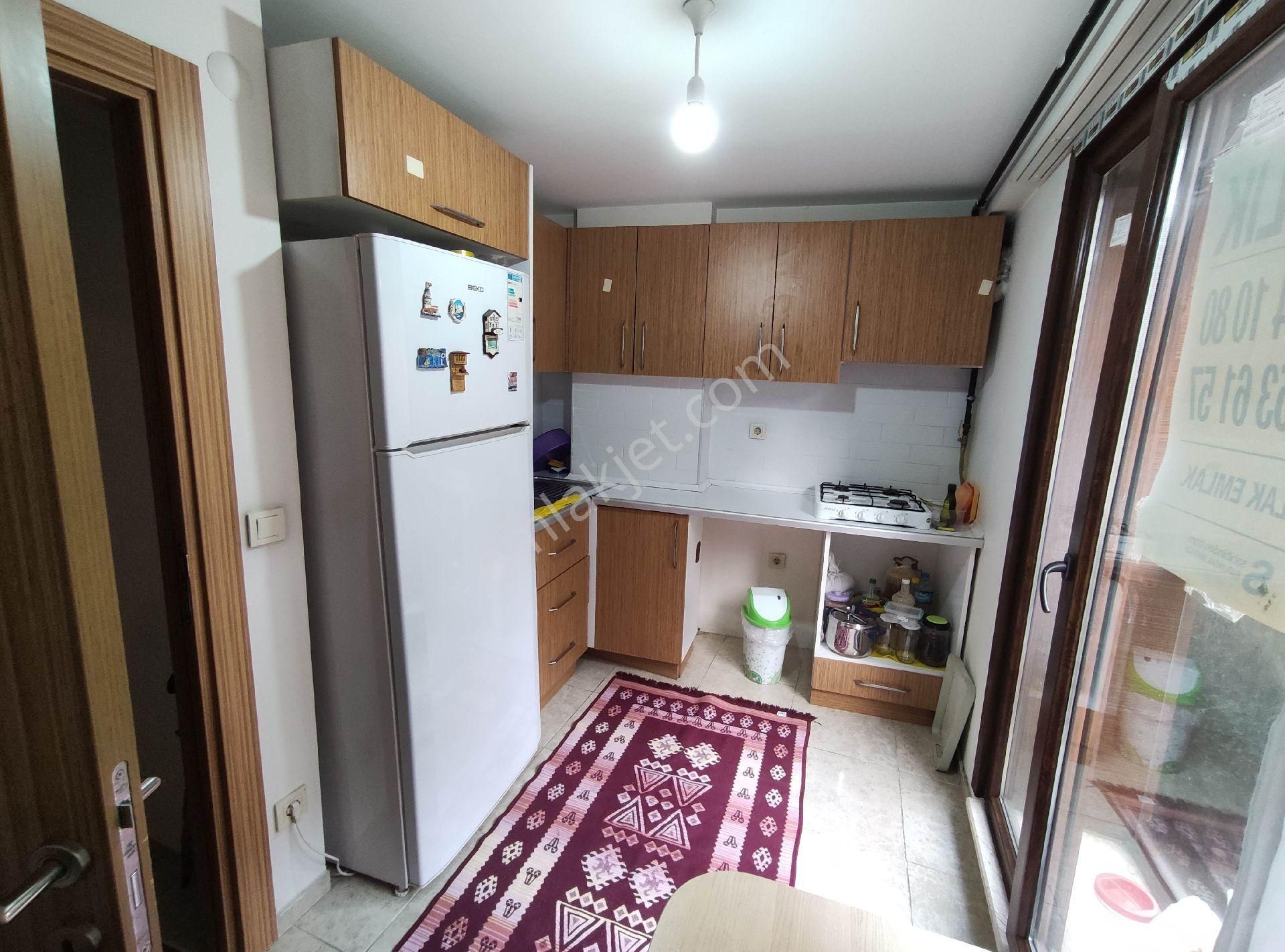 Üsküdar Merkez | Düz Ayak | Asansörlü | Sahile Yakın 1+1 Daire - Görsel 11