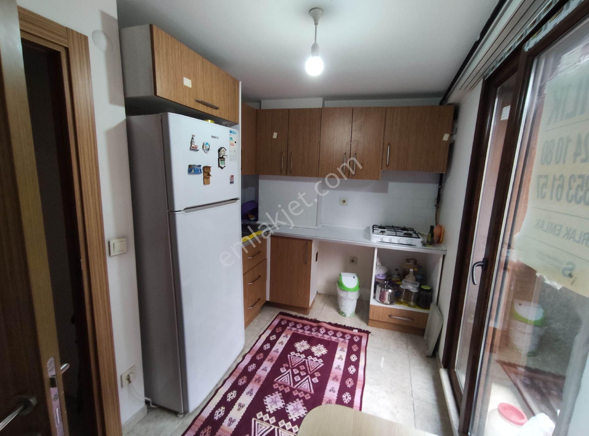 Üsküdar Merkez | Düz Ayak | Asansörlü | Sahile Yakın 1+1 Daire - Görsel 13