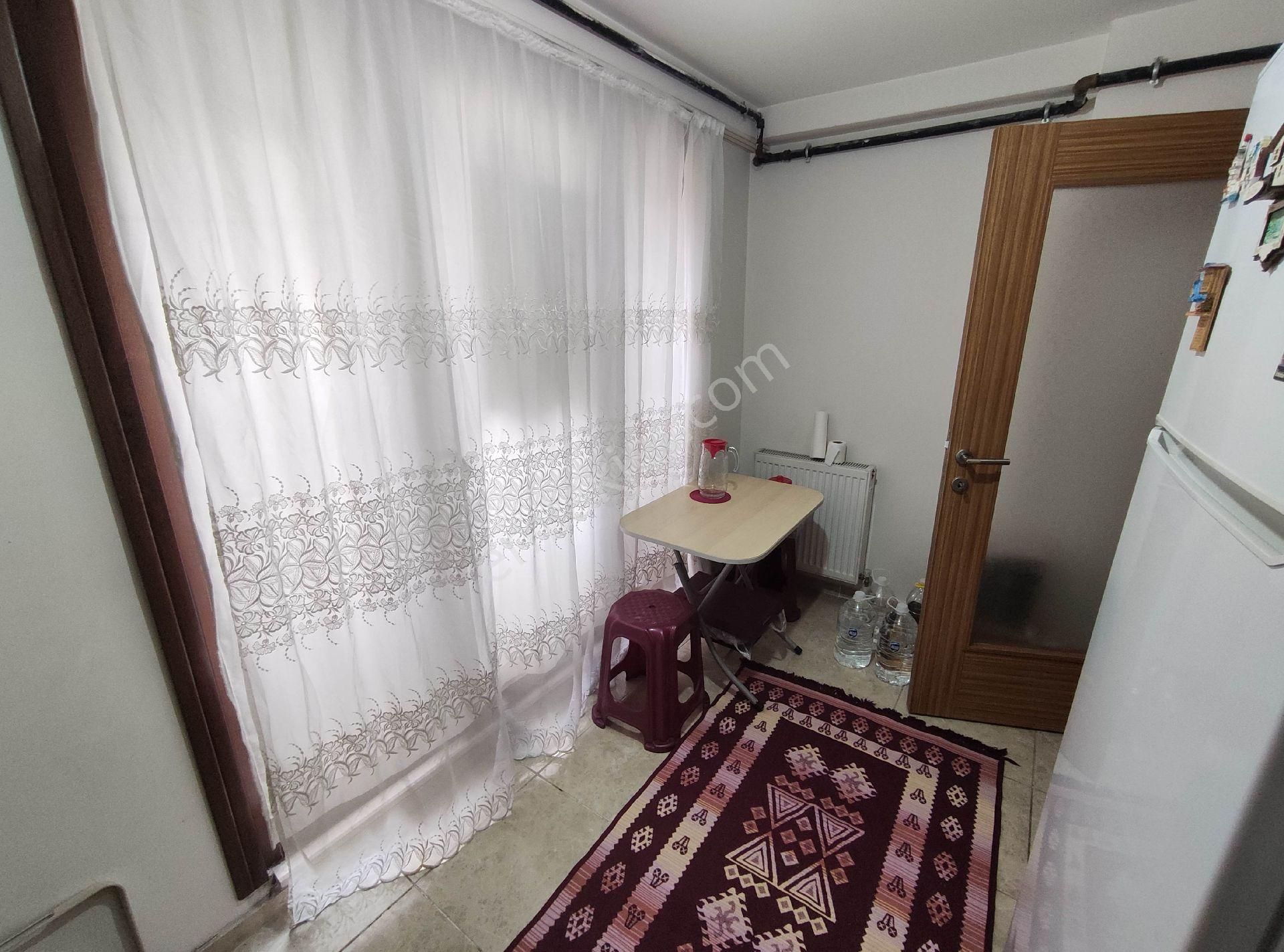 Üsküdar Merkez | Düz Ayak | Asansörlü | Sahile Yakın 1+1 Daire - Görsel 14