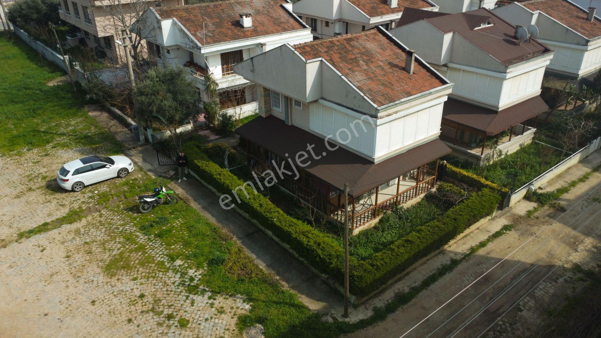 Opima Emlaktan Sahil Mahallesinde Nezih Site İçinde Satılık 3+1 Villa - Görsel 2