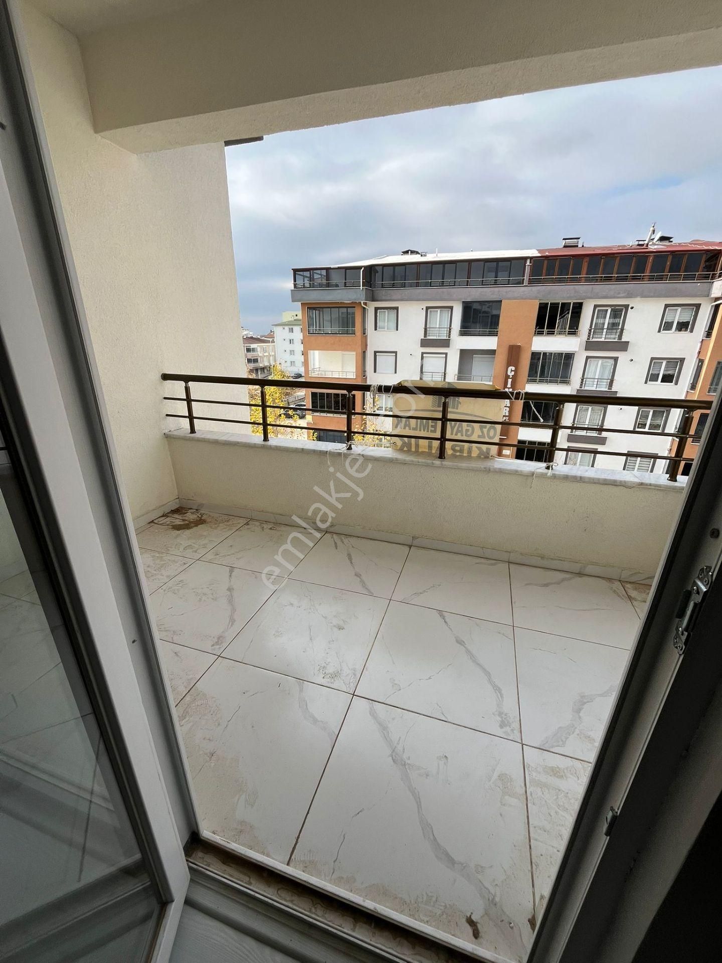 Öz Gaye Emlaktan Develi Harman Mahallesinde Kiralık Daire - Görsel 12