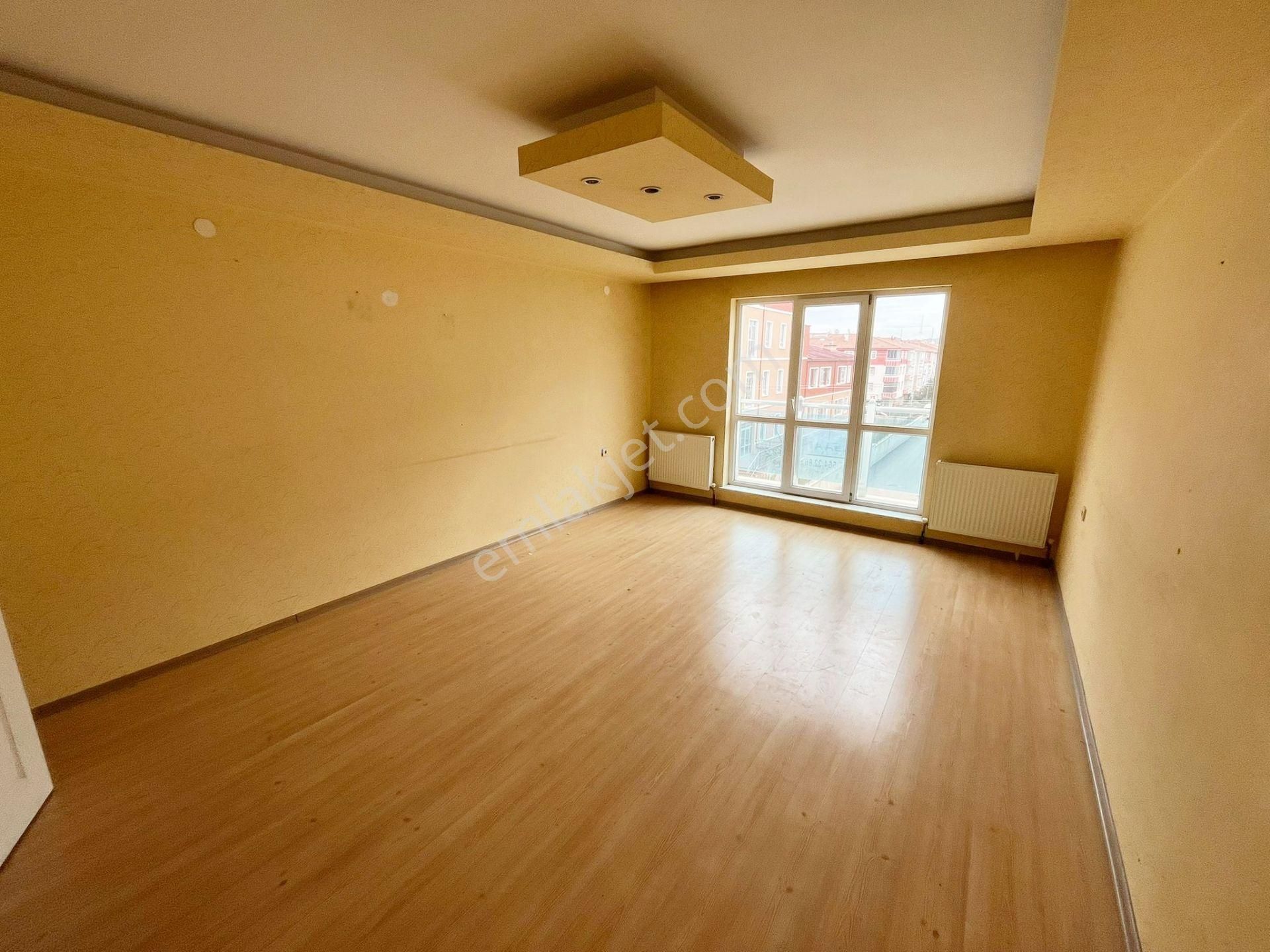 Yıldız'dan Cadde Üstü Ara Kat E.banyolu3+1 Kiralık !!!! - Görsel 10