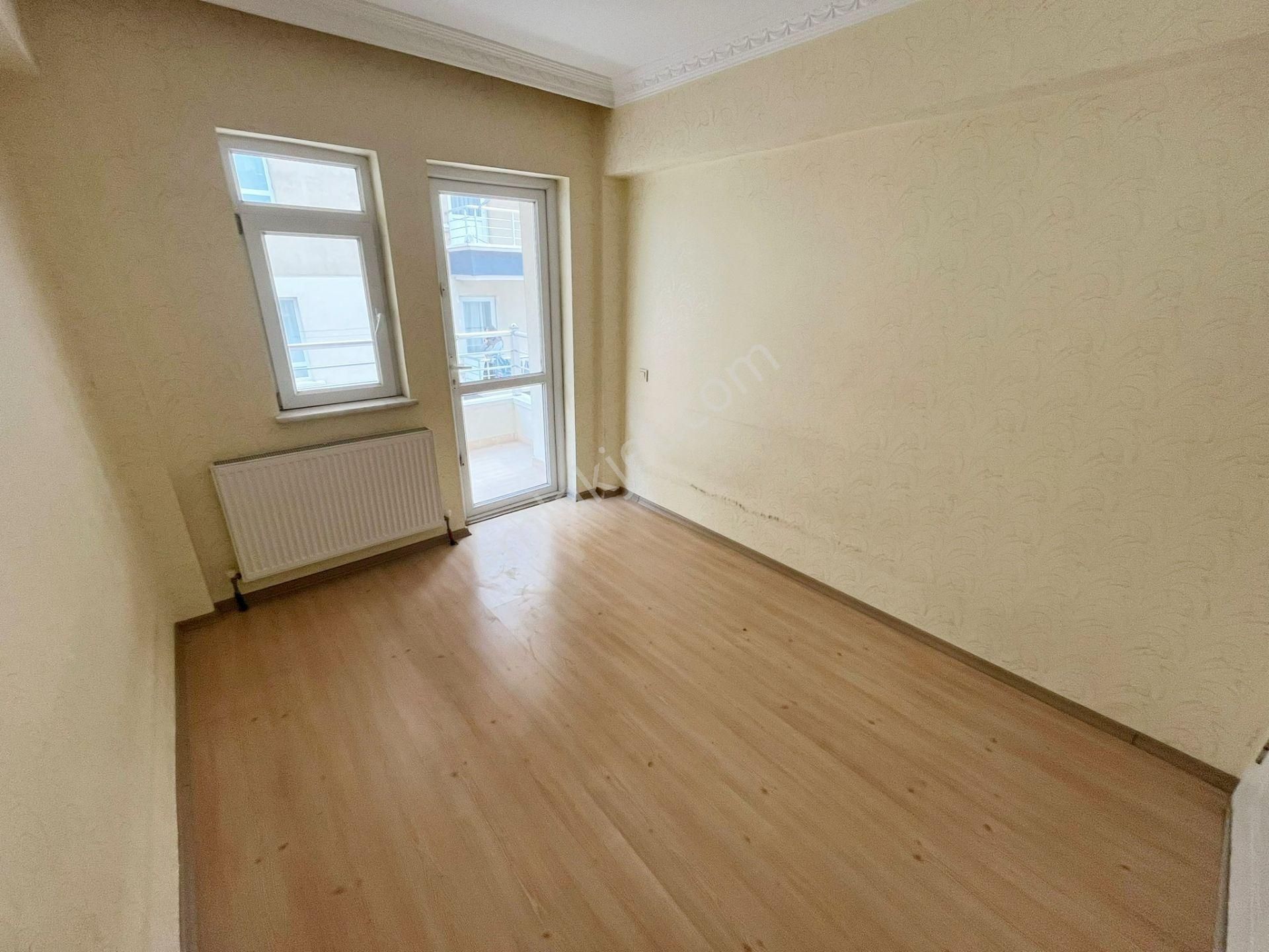 Yıldız'dan Cadde Üstü Ara Kat E.banyolu3+1 Kiralık !!!! - Görsel 11