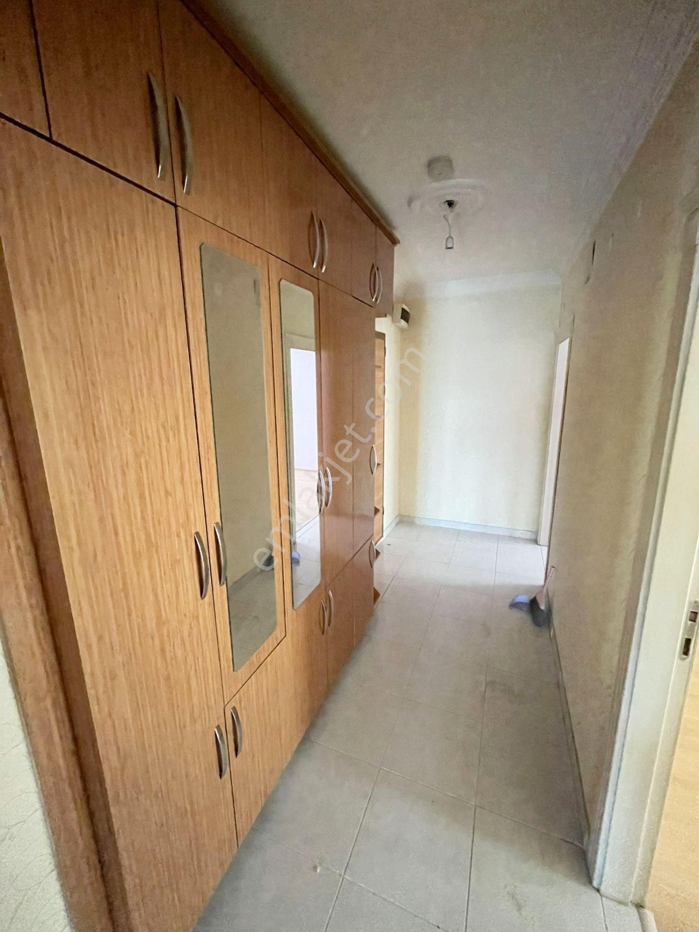 Yıldız'dan Cadde Üstü Ara Kat E.banyolu3+1 Kiralık !!!! - Görsel 27