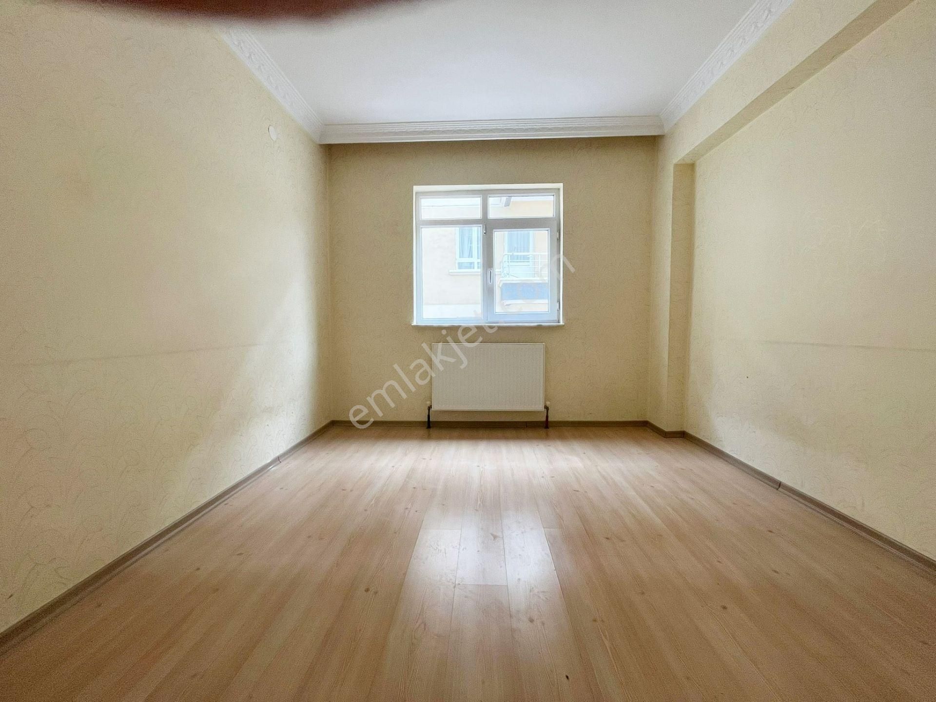 Yıldız'dan Cadde Üstü Ara Kat E.banyolu3+1 Kiralık !!!! - Görsel 15