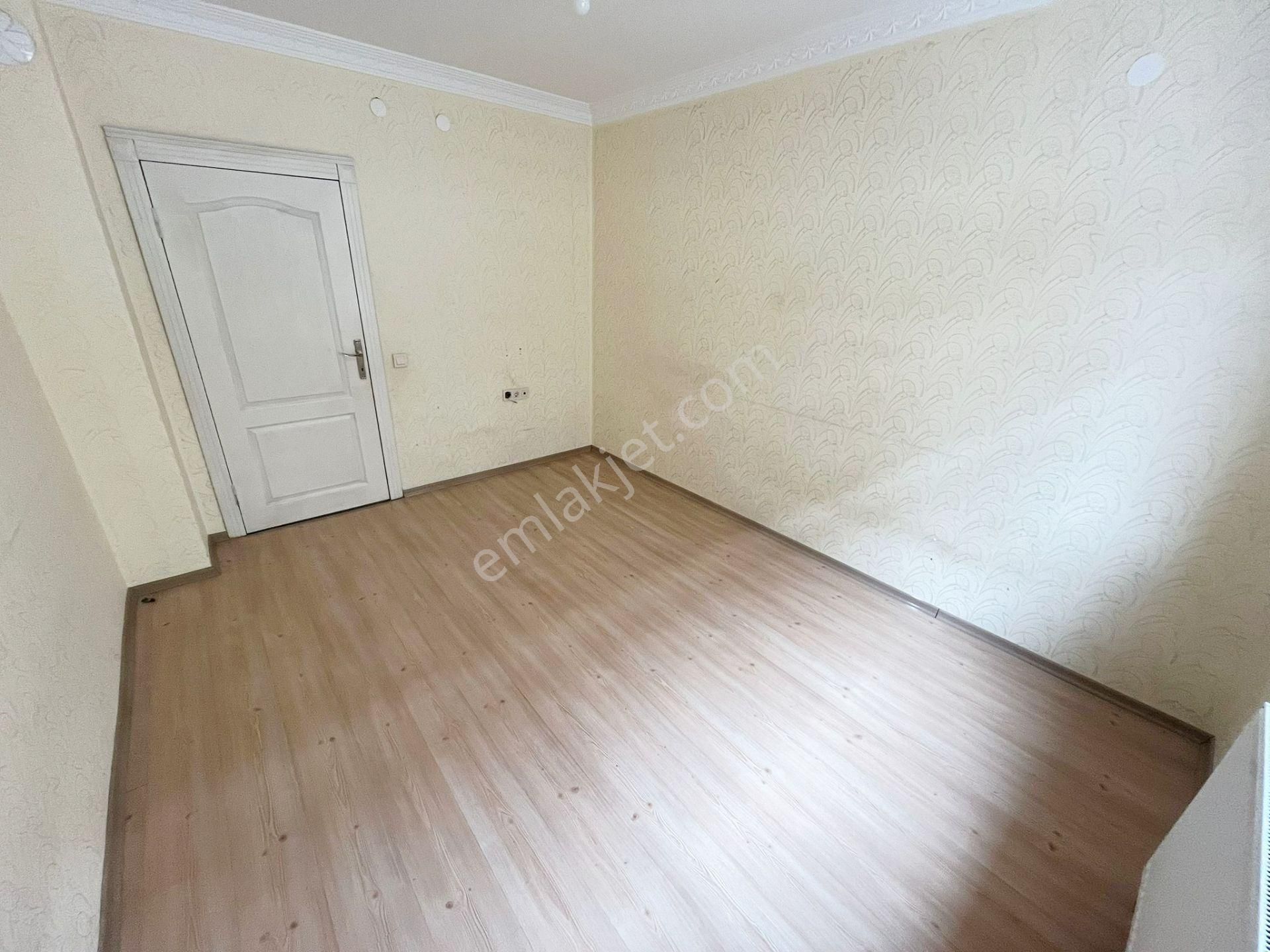 Yıldız'dan Cadde Üstü Ara Kat E.banyolu3+1 Kiralık !!!! - Görsel 17