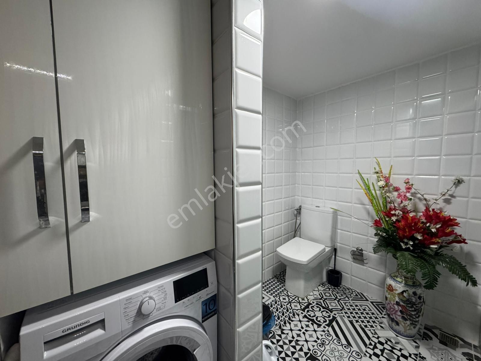 Msg Gayrımenkul'den Mithatpaşa Caddesinde 3+1 Geniş Ferah Fırsat Daire - Görsel 2