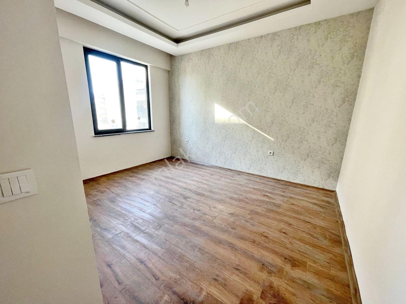 Karacaahmet'te Nikah Salonu Çevresi Bol Extralı Sıfır! Lüx 3+1 - Görsel 11