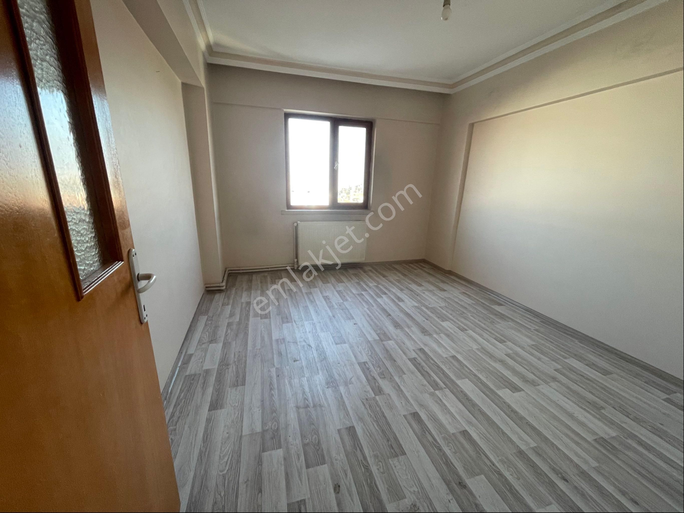 Sincan Akşemsettin Mahallesi 3 + 1 Üçüncü Ara Katta Kiralık Daire Lokman Hekim Yanı - Görsel 15