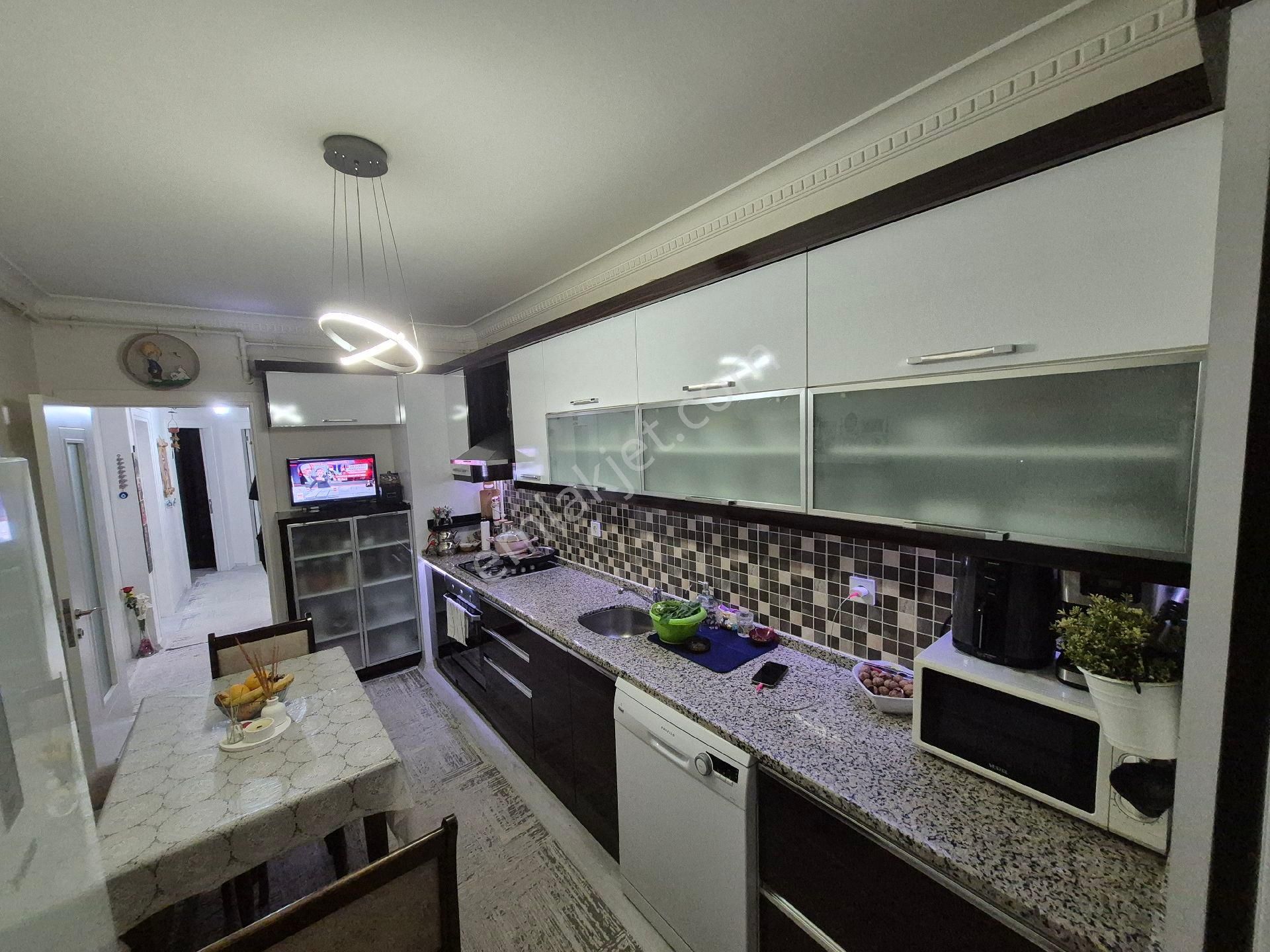 Noradan Hacıkaplanlarda Arakat Asansörlü 3+1,daire - Görsel 17