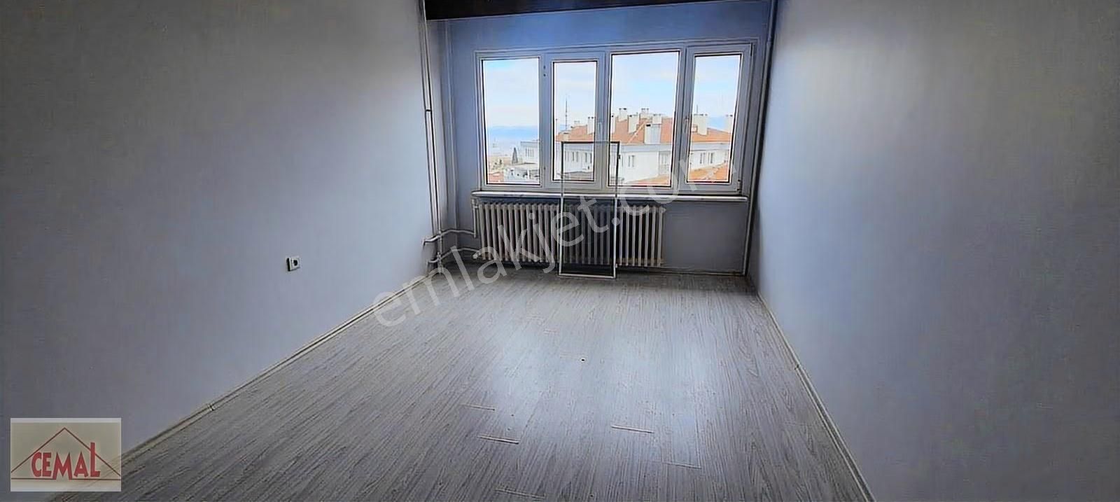 Cemal Emlak Bursa Yıldırım Namazgah Meydan Teraslı Bakımlı Manza - Görsel 6