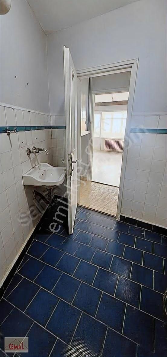 Cemal Emlak Bursa Yıldırım Namazgah Meydan Teraslı Bakımlı Manza - Görsel 27