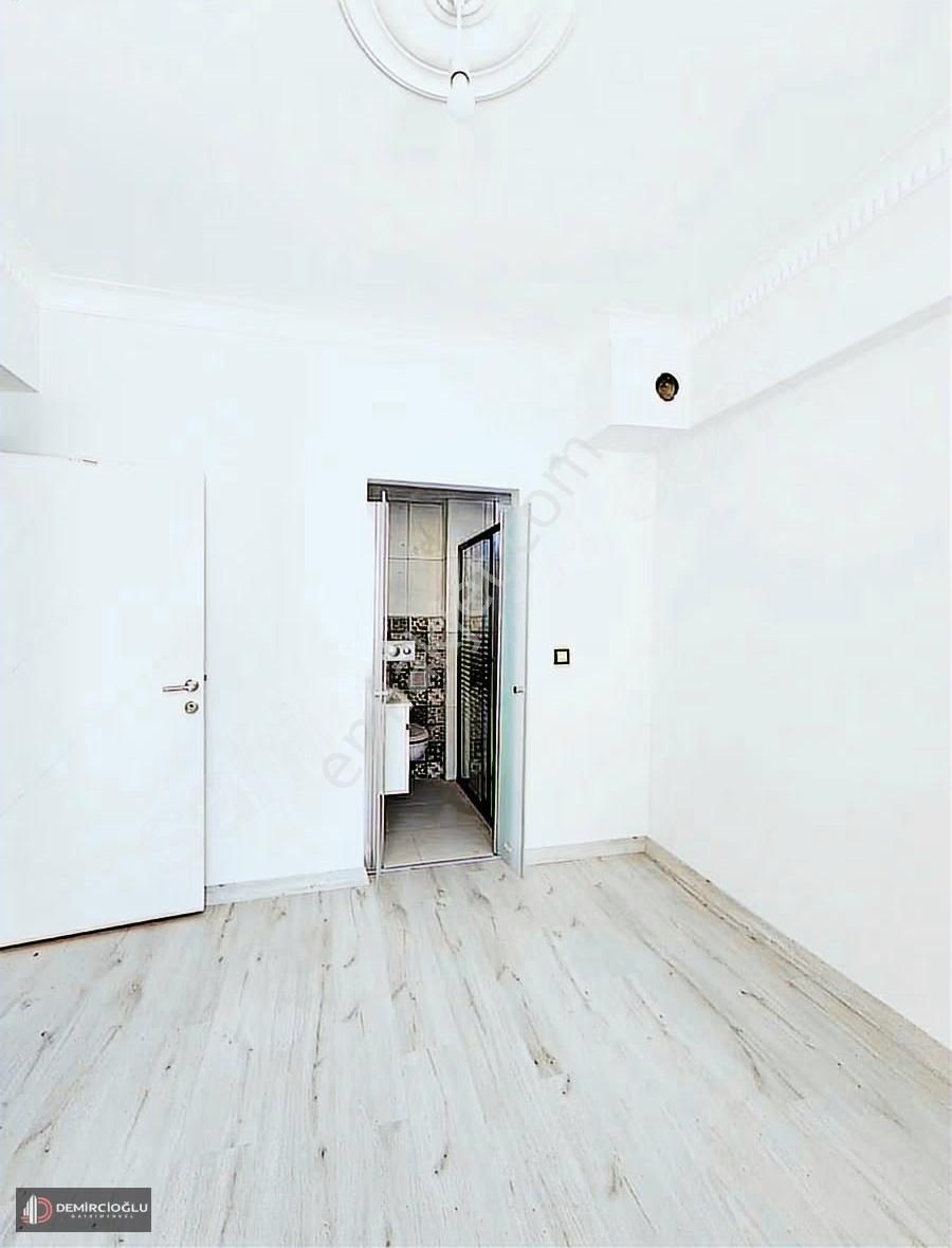 Mimarsinanda İçi Temiz Acil Satılık Fırsat Dairesi - Görsel 11