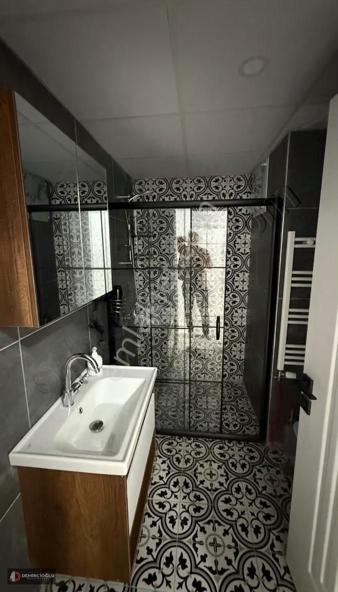 Mükemmel Lokasyon Harika Mimari Satılık 2.5+1 Ve 2+1 Satılık - Görsel 13