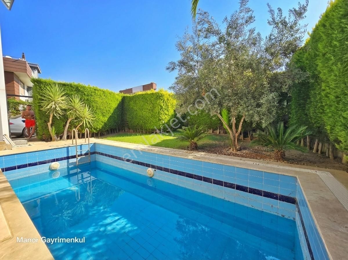 Kuşadası Kadınlar Denizinde Süperlüx 5+1 Özel Havuzlu Villa - Görsel 3