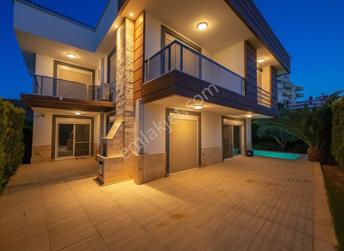 Kuşadası Kadınlar Denizinde Süperlüx 5+1 Özel Havuzlu Villa - Görsel 4