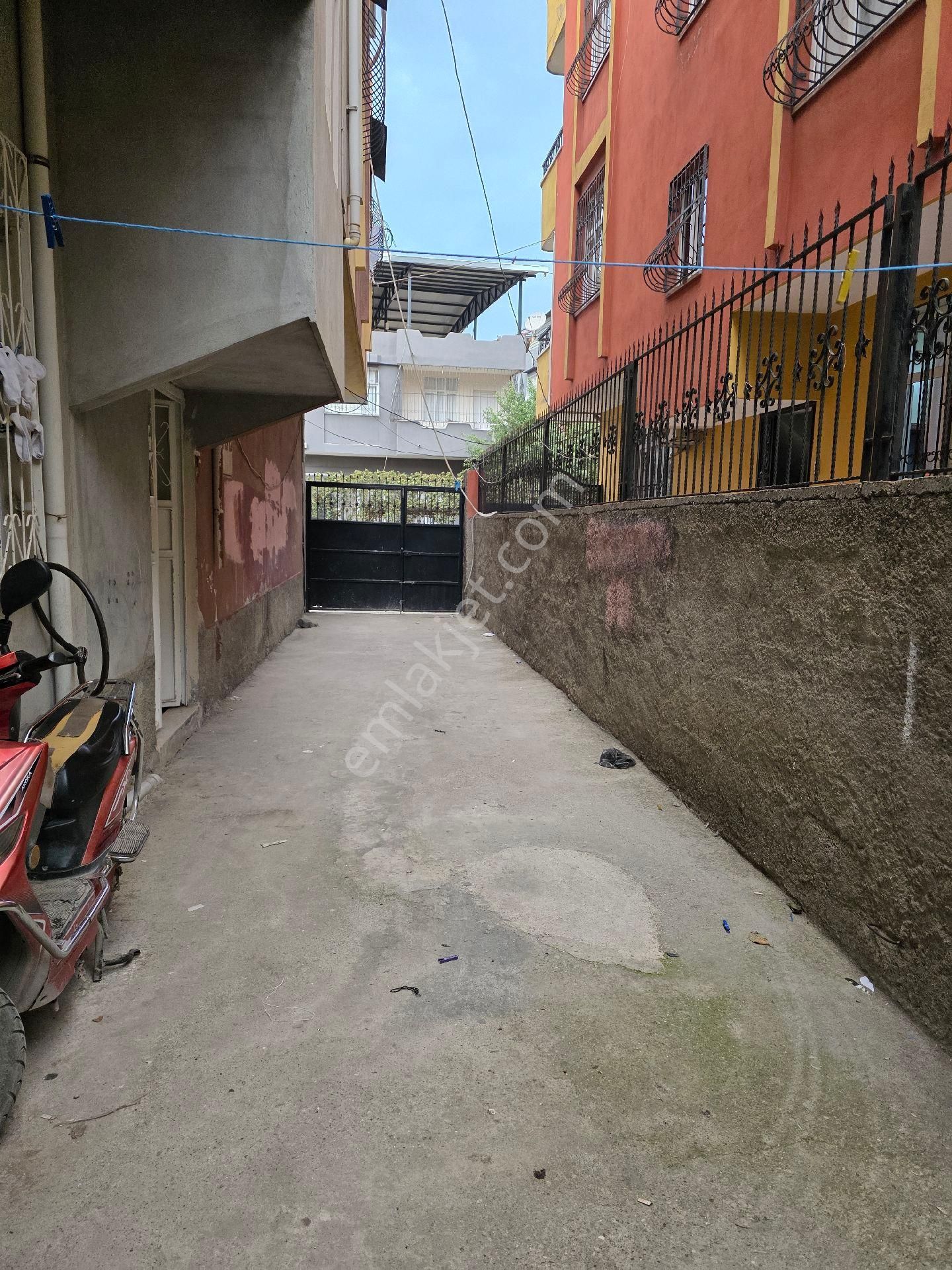 Bey Mahallesi’nde Komple Bina Satılık● Arsa Alanı: 278 M²●oturum Alanı: 190–200 M² - Görsel 12