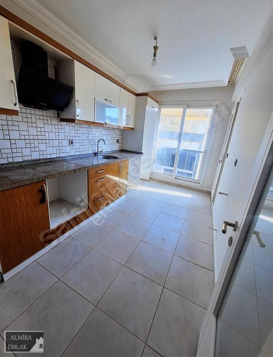 Bozyakada Yeni Binada 2+1 90m2 Asansörlü Arakat - Görsel 9