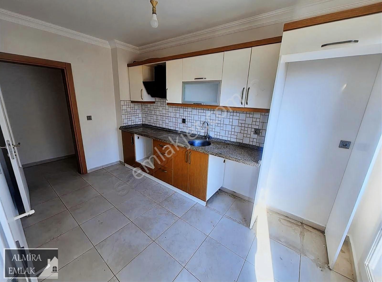 Bozyakada Yeni Binada 2+1 90m2 Asansörlü Arakat - Görsel 13