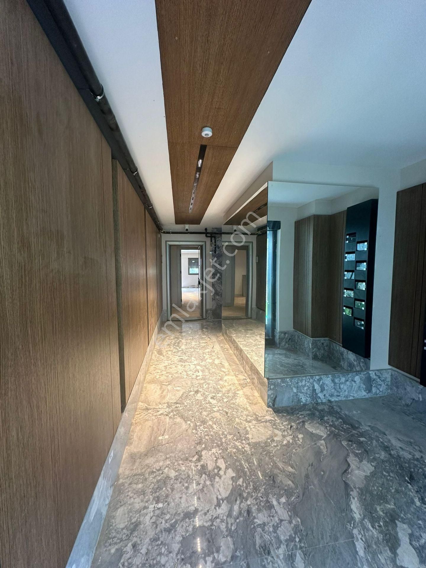 Lara Güzelobada Denize Ve Caddeye 200 Metre Mesafede Ultra Lüks Akıllı Ev - Görsel 31